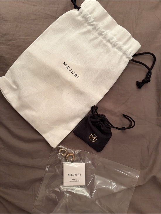 Mejuri Jewelry - Mejuri Cream Canvas Drawstring Pouch with Black Suede Pouch
